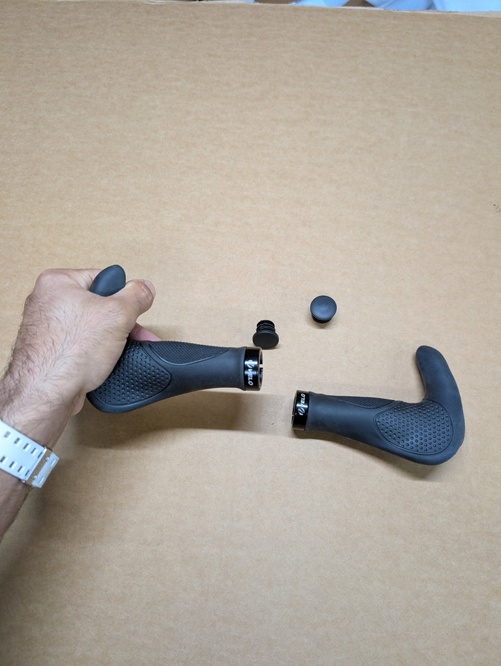 Velo ergonomic D3 ebike grips, horns